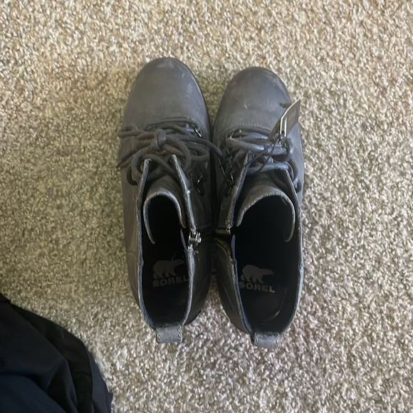 Sorel Shoes Bnwt Sorel Boots Cleaning Out My Closet Make Me An